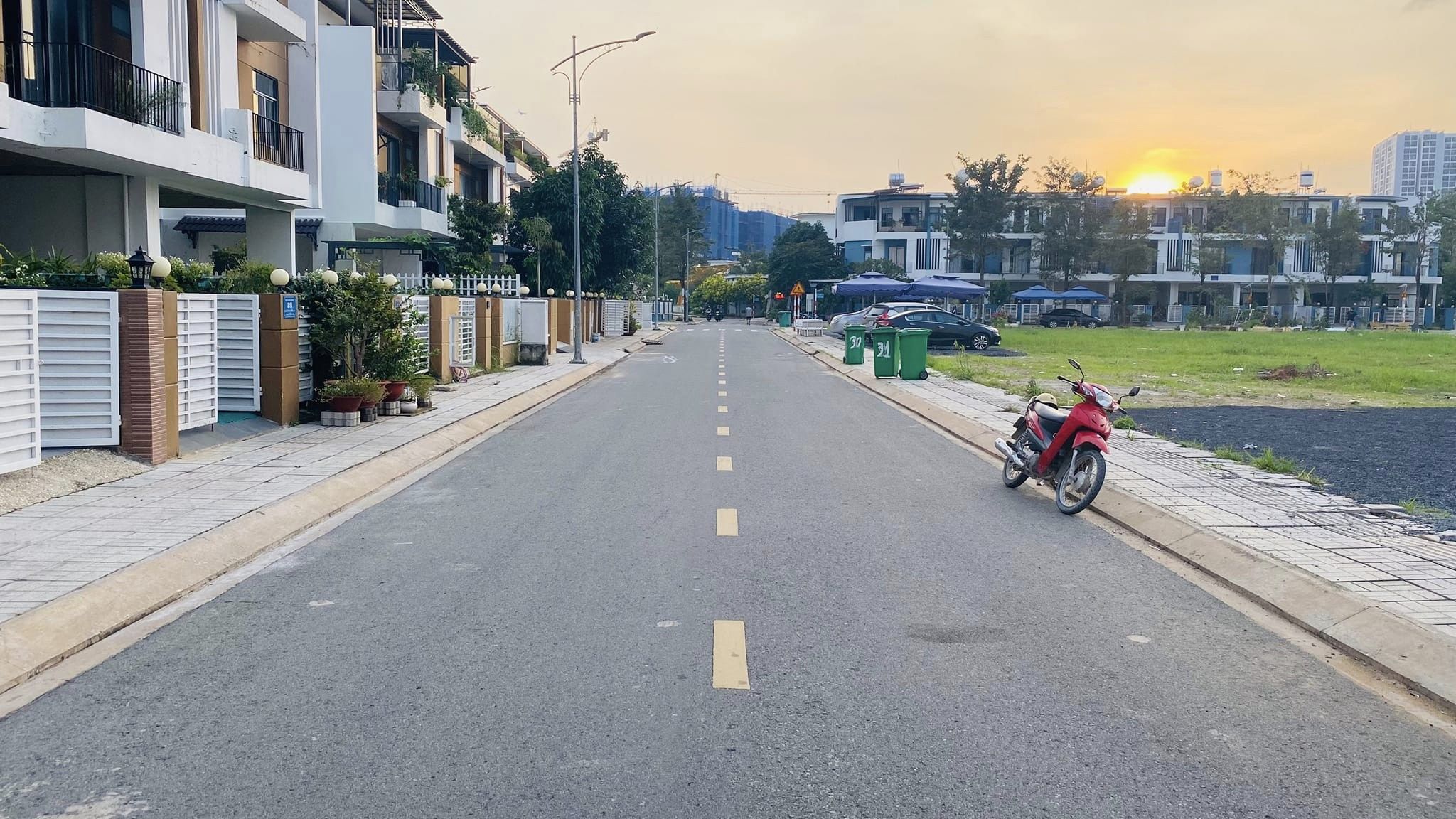 BÁN NHÀ MẶT TIỀN ĐƯỜNG SỐ 3, TAM PHÚ THỦ ĐỨC - 110M2