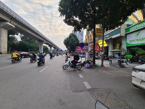 Bán nhà lô góc mặt phố Trần Phú Hà Đông 5 tầng 70m2 mt 7m giá 30.9 tỷ