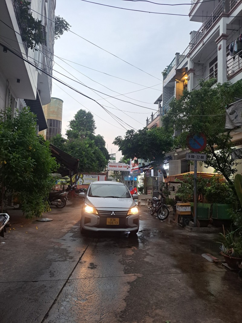 Bán Nhà Mặt Tiền Đường Số - Quận 4 - 5 Tầng - Kinh Doanh