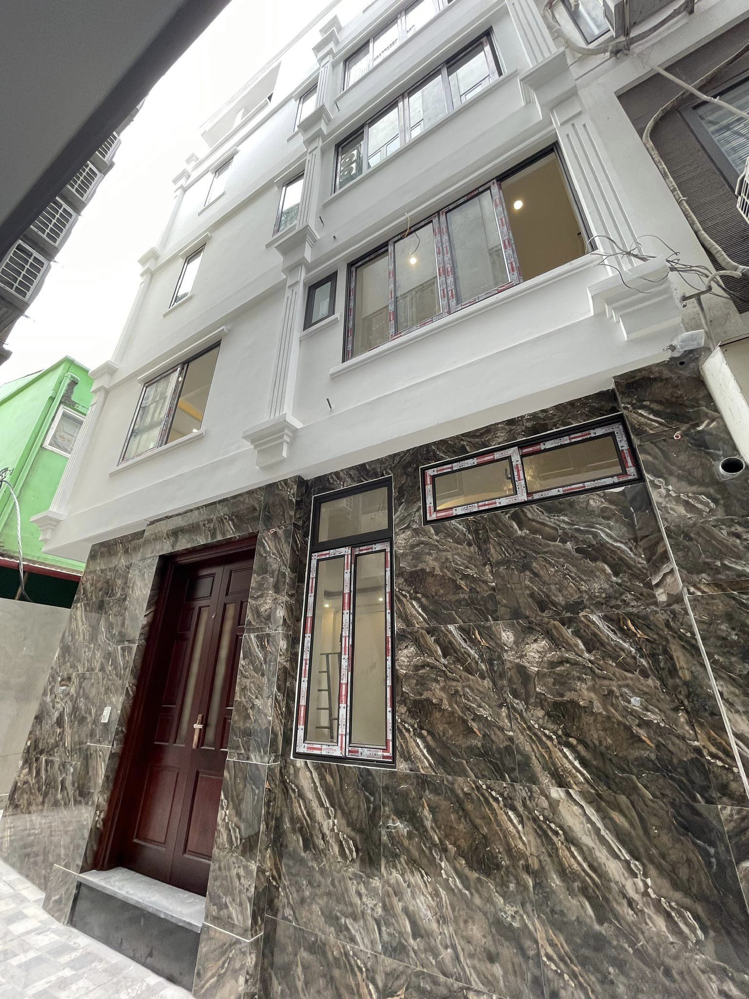 SIÊU PHẨM CẦU GIẤY - SERIE 3 CĂN XÂY MỚI - GẦN Ô TÔ - NGÕ THÔNG