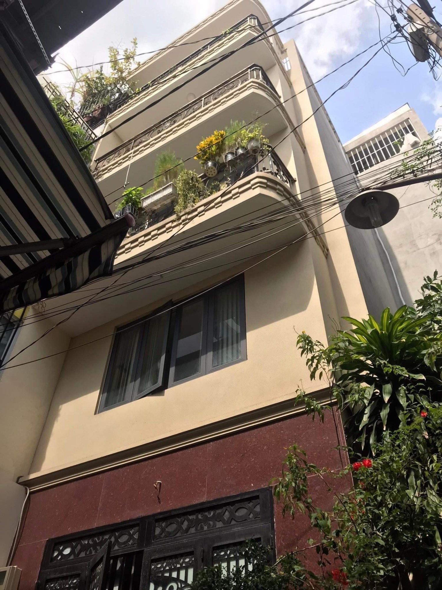 Bán CHDV 5 tầng, 14 Phòng, Doanh thu 50 triệu/tháng, Trần Bình Trọng, P1, GV, 80m2, Giá 9 tỷ 5