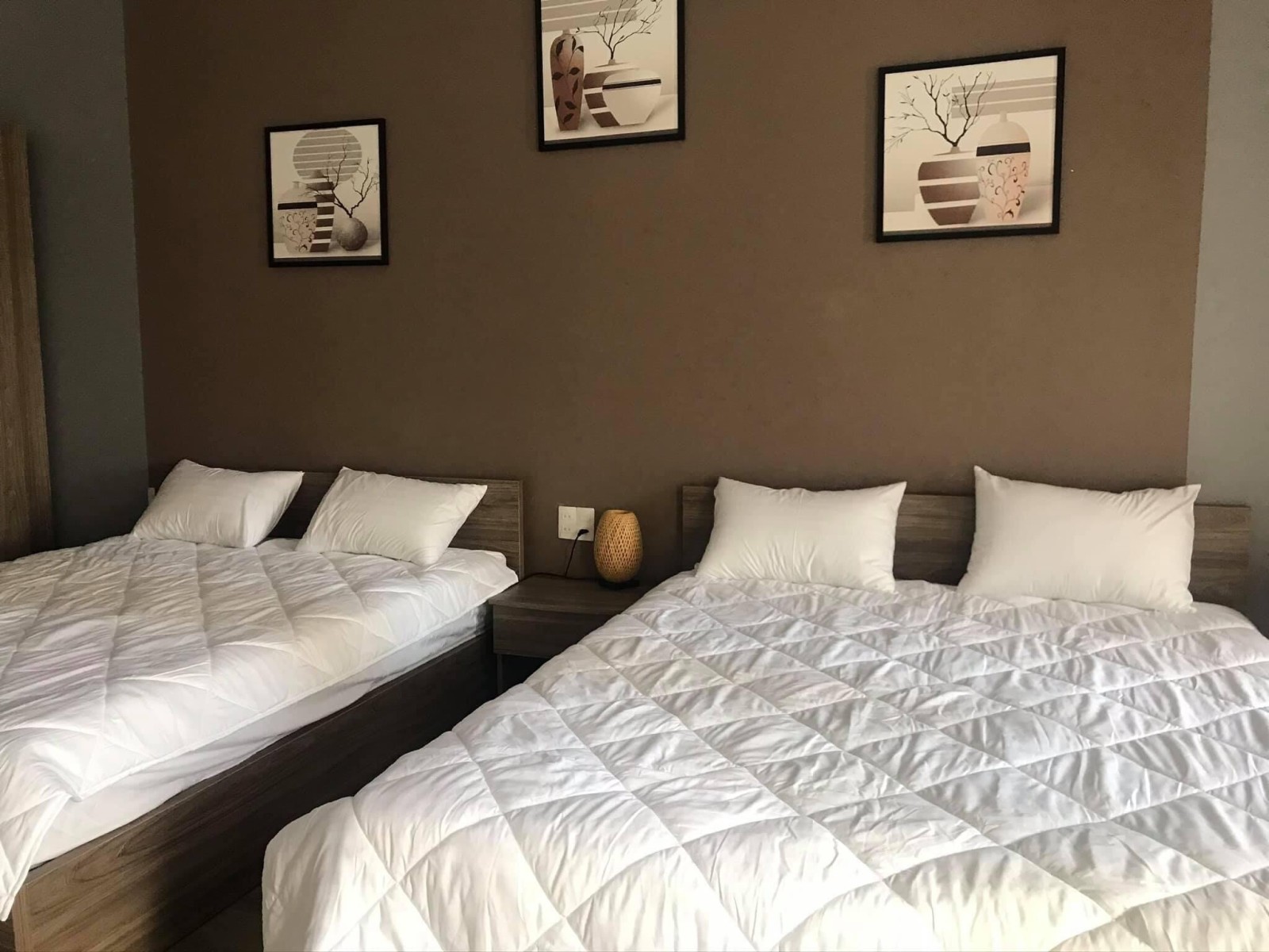 Bán tòa Căn Hộ sát Biển 5 tầng thang máy xịn xò Quận Ngũ Hành Sơn giá Chỉ 9,X tỷ