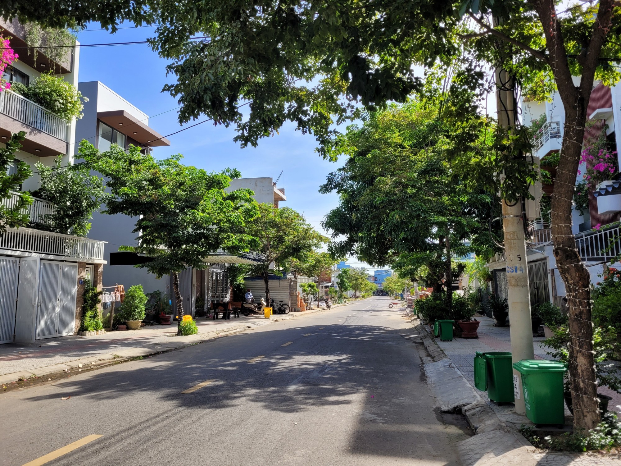 Bán nhà mặt phố Châu Thượng Văn, diện tích 126m. Giá 7.5 tỷ.