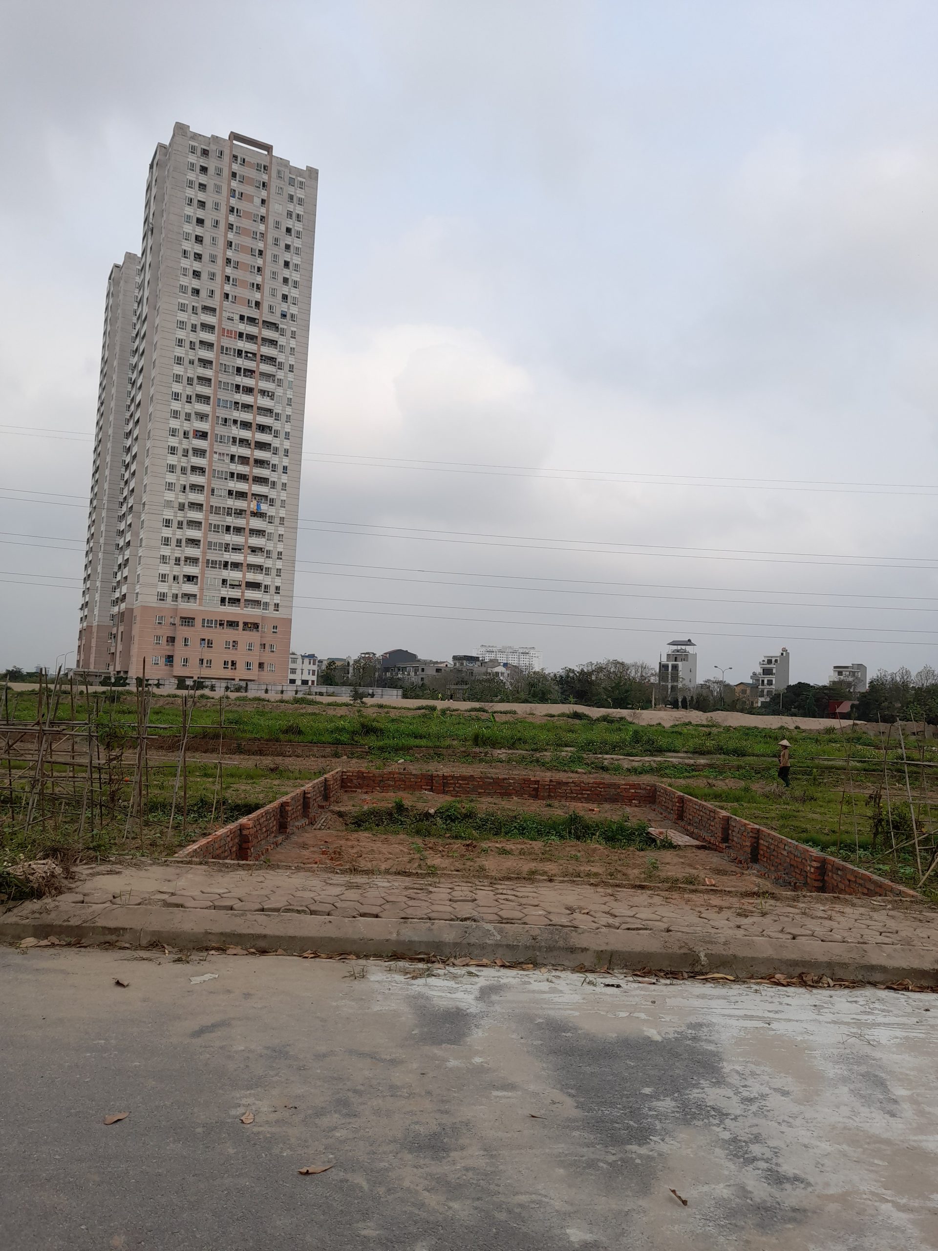 Bán lô góc đất dịch vụ Di Trạch-Hoài Đức-HN(khu DV 3,74ha)trục chính rộng 20m thông ra vành đai 3,5