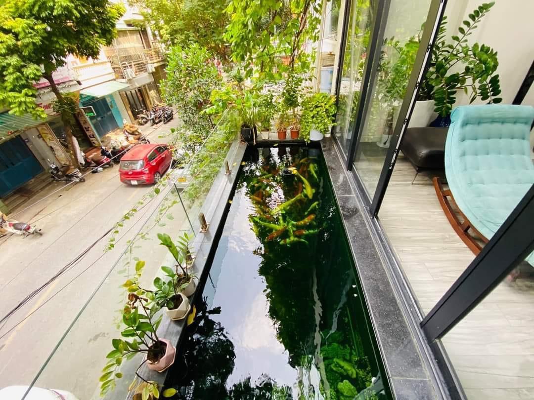 - Bán nhà siêu đẹp Tây Hồ 52m2x5T, 3 bước ra phố ngõ thông đẹp, 6 ngủ hơn 5 tỷ.