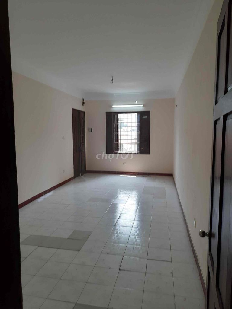 Bán căn hộ tập thể tầng 5, Nhà M 11 tập thể Láng Trung, ngõ 91 Nguyễn Chí Thanh