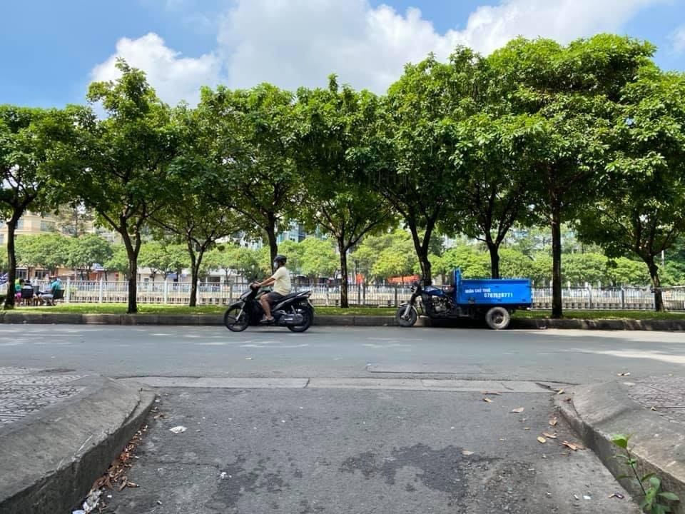 Bán nhà đường Trường Sa quận Bình Thạnh diện tích 10 m2 giá thương lượng