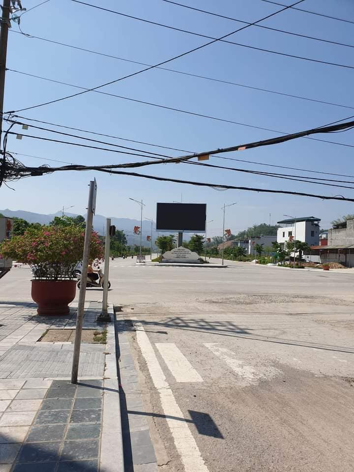 B.á.n đất mặt đường QL 279 xã Nà Tấu, thành phố Điện Biên Phủ