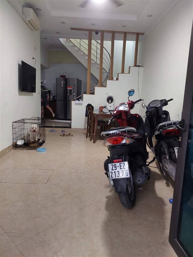 Bán Nhà 4 Tầng Ngõ 426 Đường Láng, Diện Tích 45m² - Giá 4,6 Tỷ