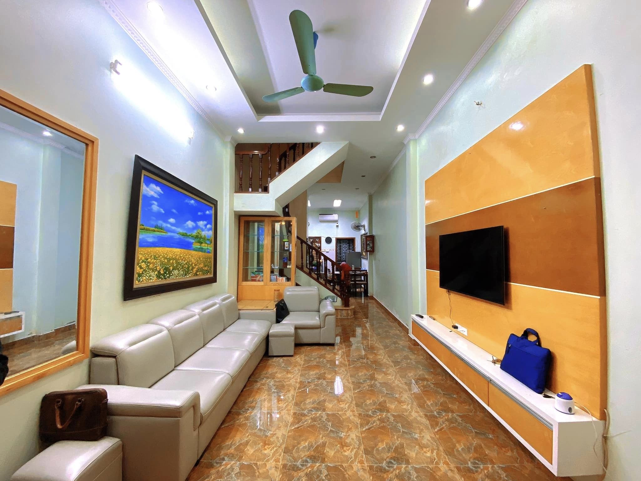 7 tỷ Ô tô đỗ cửa Trần Cung, Cầu Giấy, Phân lô 2 mặt ngõ, 45m2, 5T, sân chơi rộng