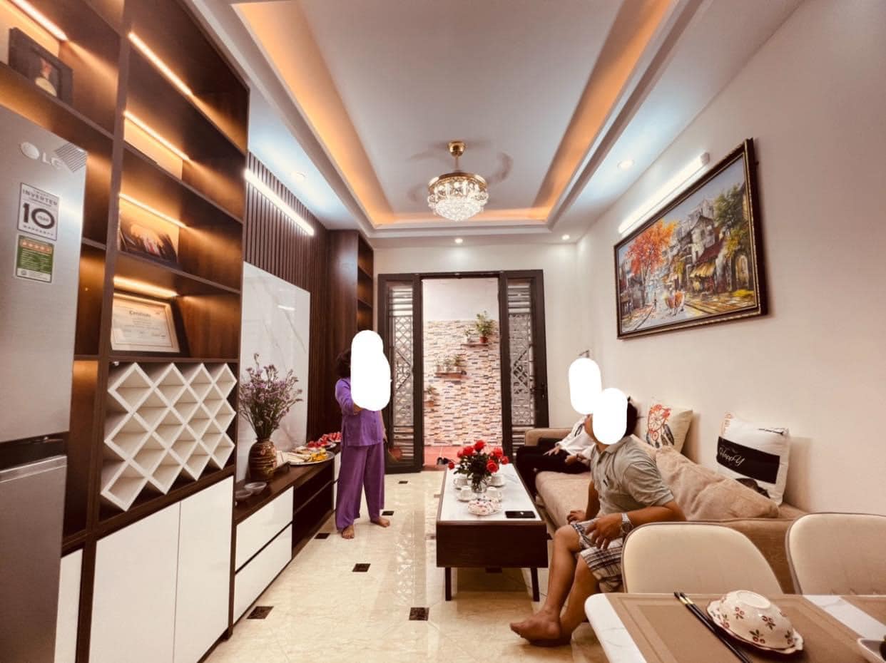 Bán nhà Hồng Mai, tiện ích ngập tràn, DT 34m2, giá 3 tỷ 5.