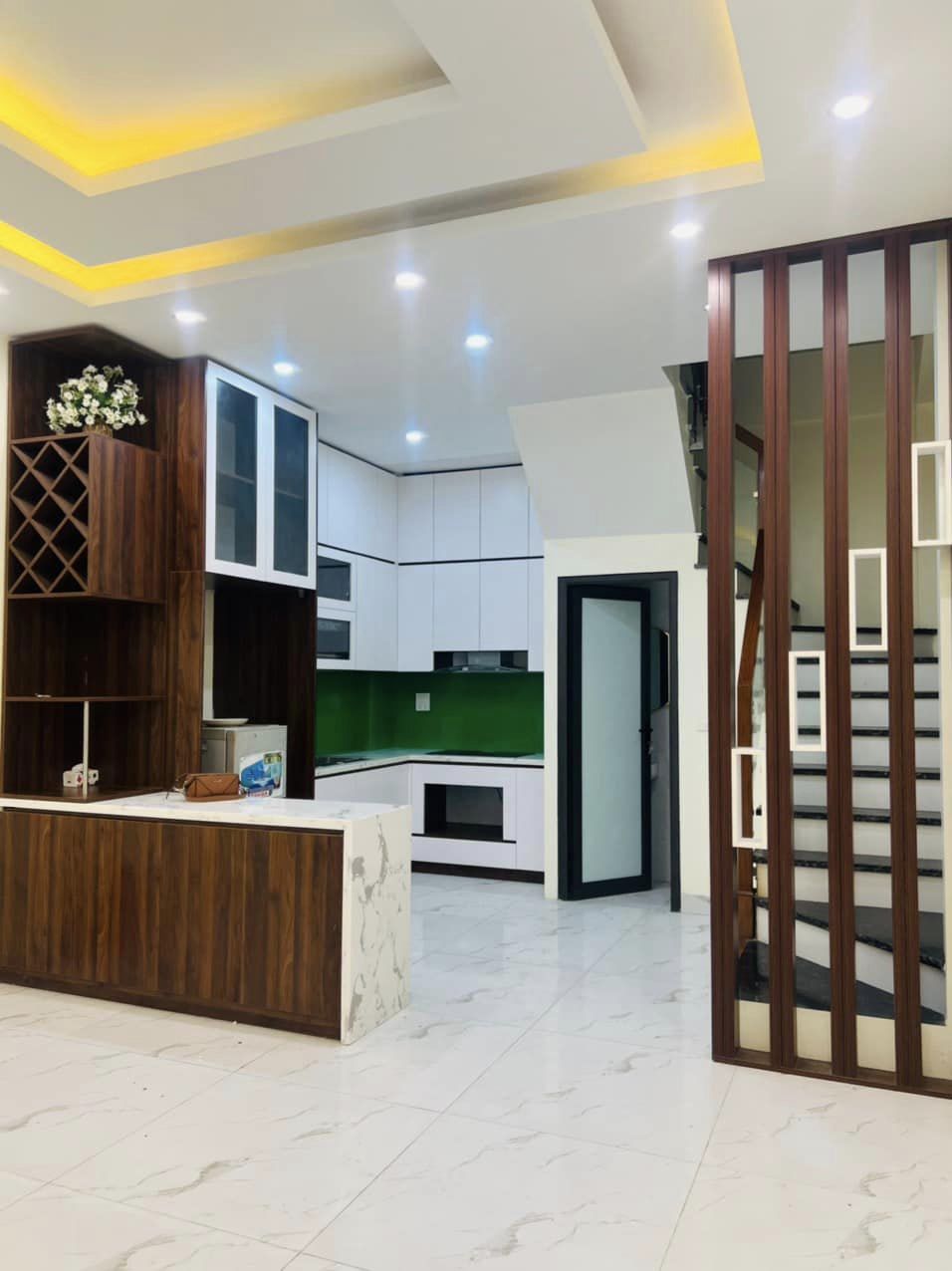 BÁN NHÀ HÀ TRÌ HÀ CẦU HÀ ĐÔNG 45M 4 TẦNG 4,4 TỶ MẶT TIỀN 4,4M Ô TÔ ĐỖ CỬA