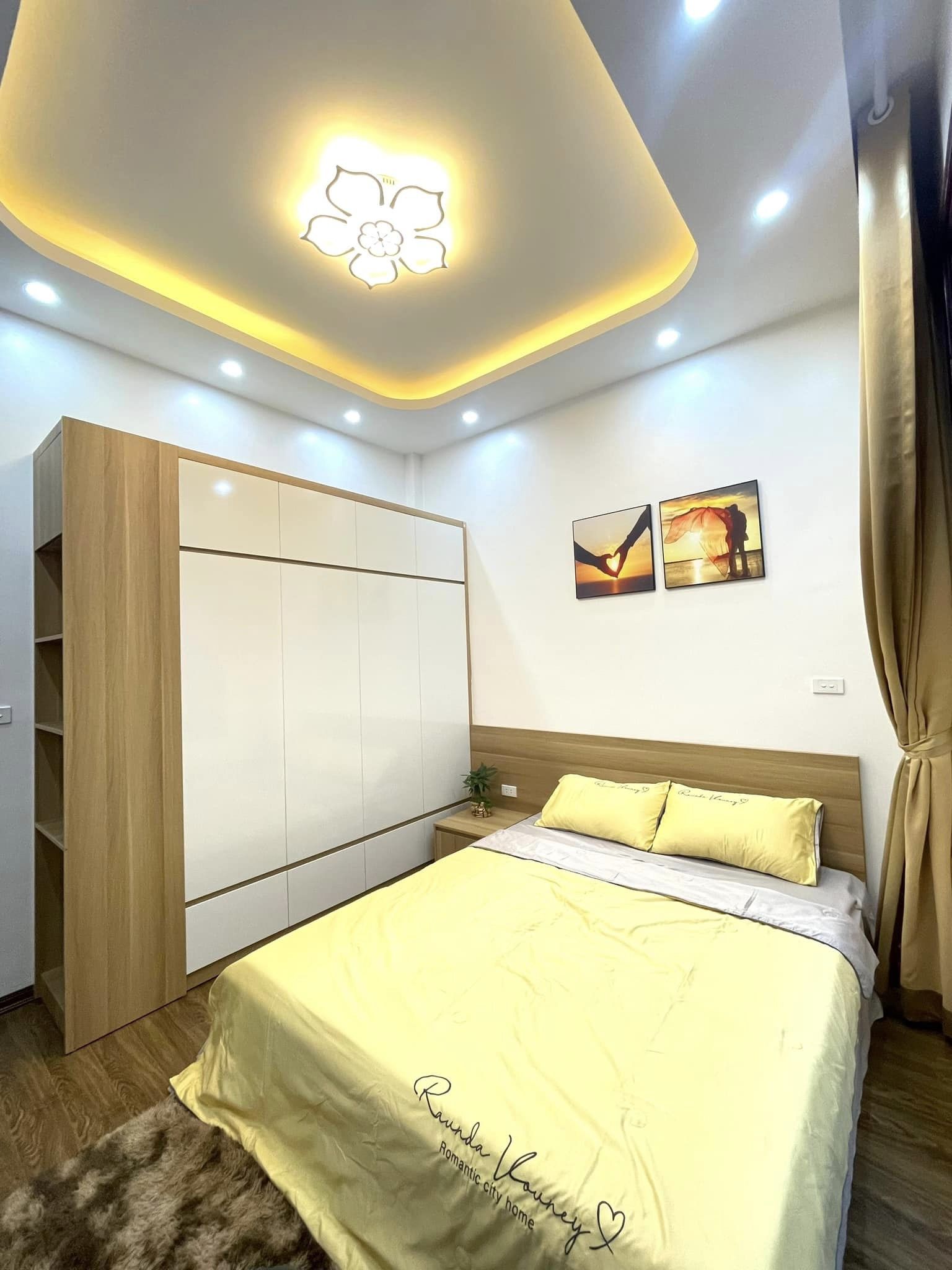 NHÀ CỰC HOT LÔ GÓC HOÀNG VĂN THÁI PHÂN LÔ QUÂN ĐỘI