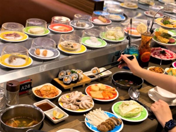 Kichi Kichi Láng Hạ gây ấn tượng với thực khách bởi hình thức lẩu băng chuyền độc đáo lau-lang-ha-2