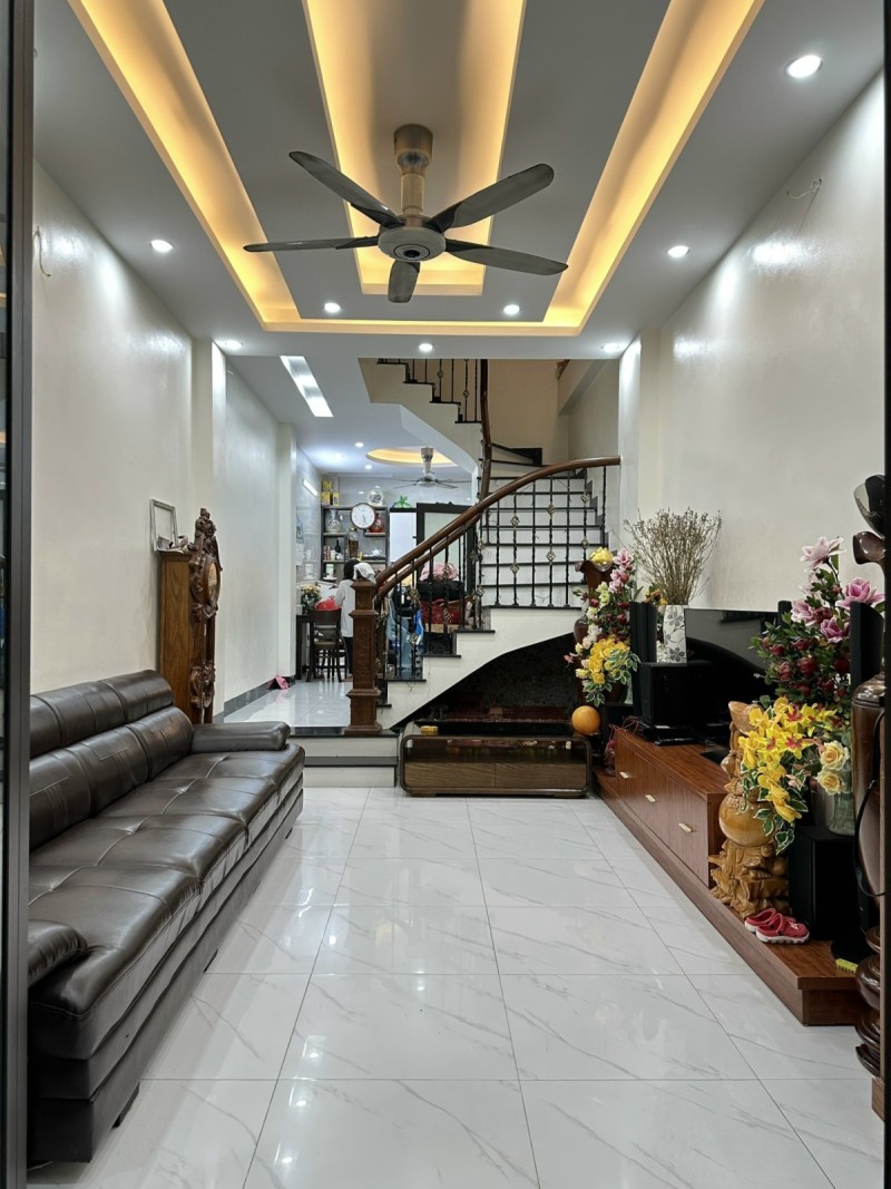 Cấp Báo, bán nhà Nguyễn An Ninh, thoáng sáng rực rỡ, ngõ rộng thênh thang, DT41m2, giá 3.65 tỷ.