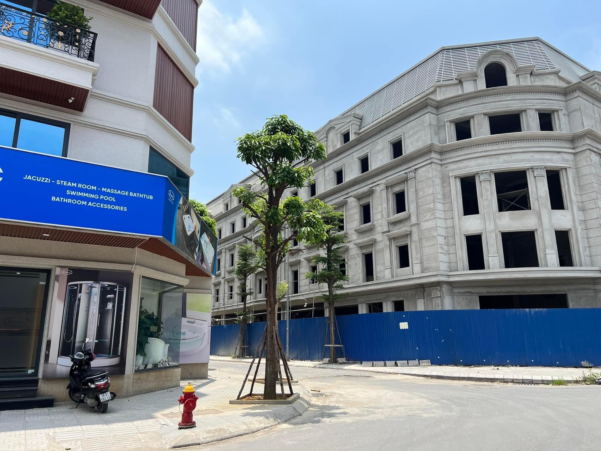 Bán Shophouse 93m2, 5 tầng Nguyễn Xiển - Thanh Xuân HN, mặt đường 11,5m, kinh doanh đêm ngày