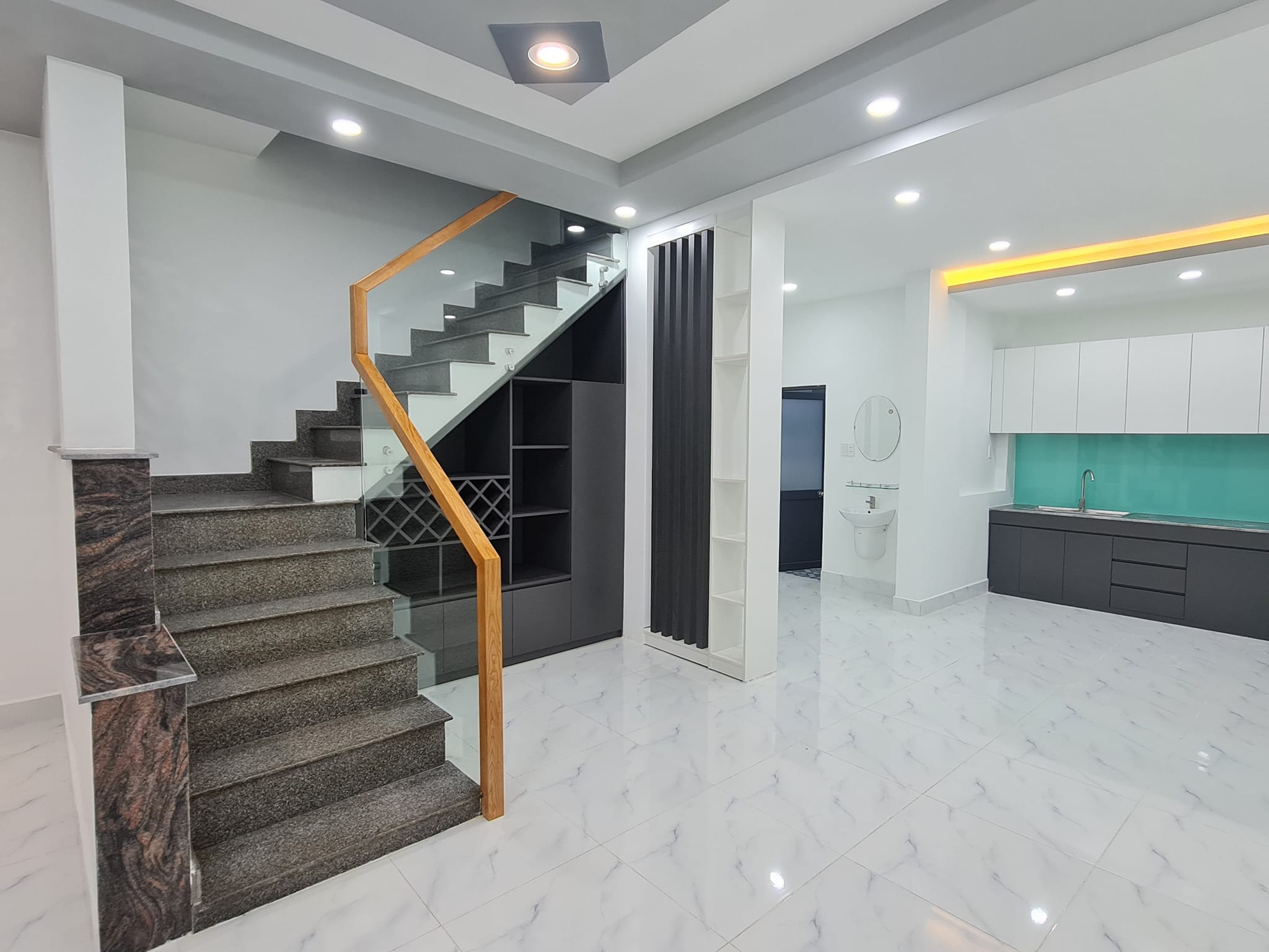 Bán nhà Phường Bình Hưng Hòa B, Quận Bình Tân, Ô Tô Vào, 50m2x3T, Chỉ 2.5 Tỷ