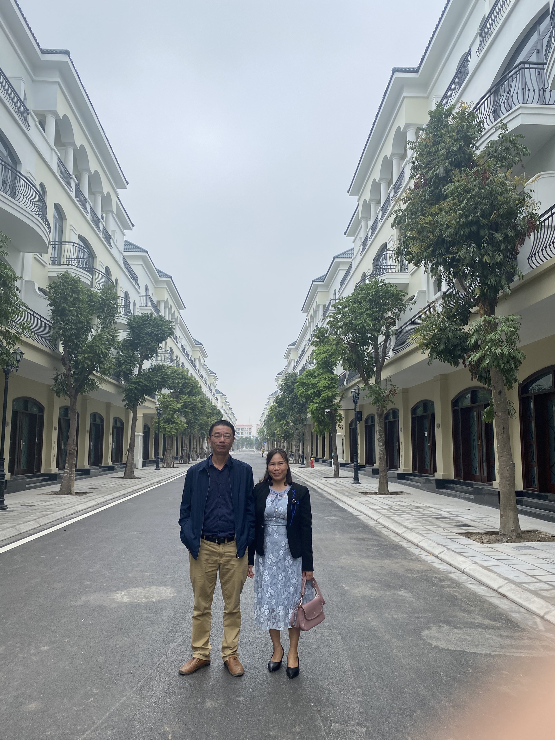 CẦN BÁN CẮT LỖ GẤP CĂN NHÀ LIÊN KÊ ĐẸP TẠI VINHOMES OCEAN PART 2 THE EMPIRE HƯNG YÊN.