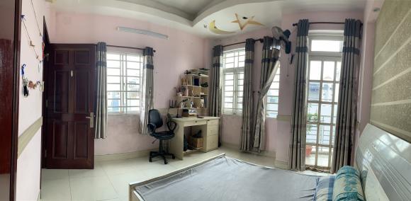 Phòng full nội thất, sạch sẽ, an ninh, rộng 30m2, Quận 4