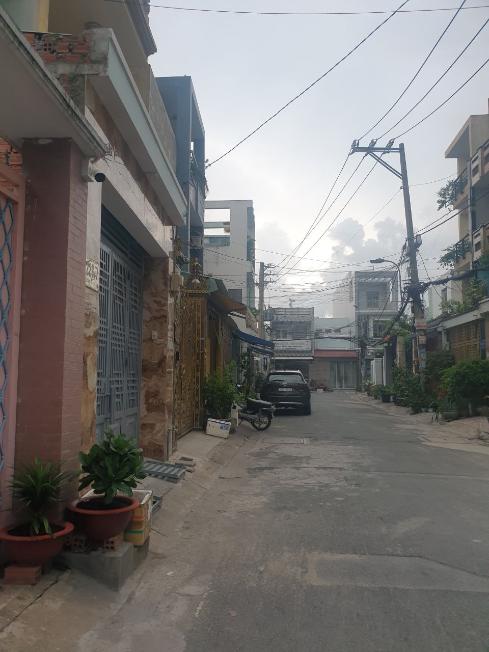 NHÀ MỚI HXH KHU VIP LÊ TRỌNG TẤN 3PN 65m2 VUÔNG VỨT NGANG 4M NHỈNH 5 TỶ.