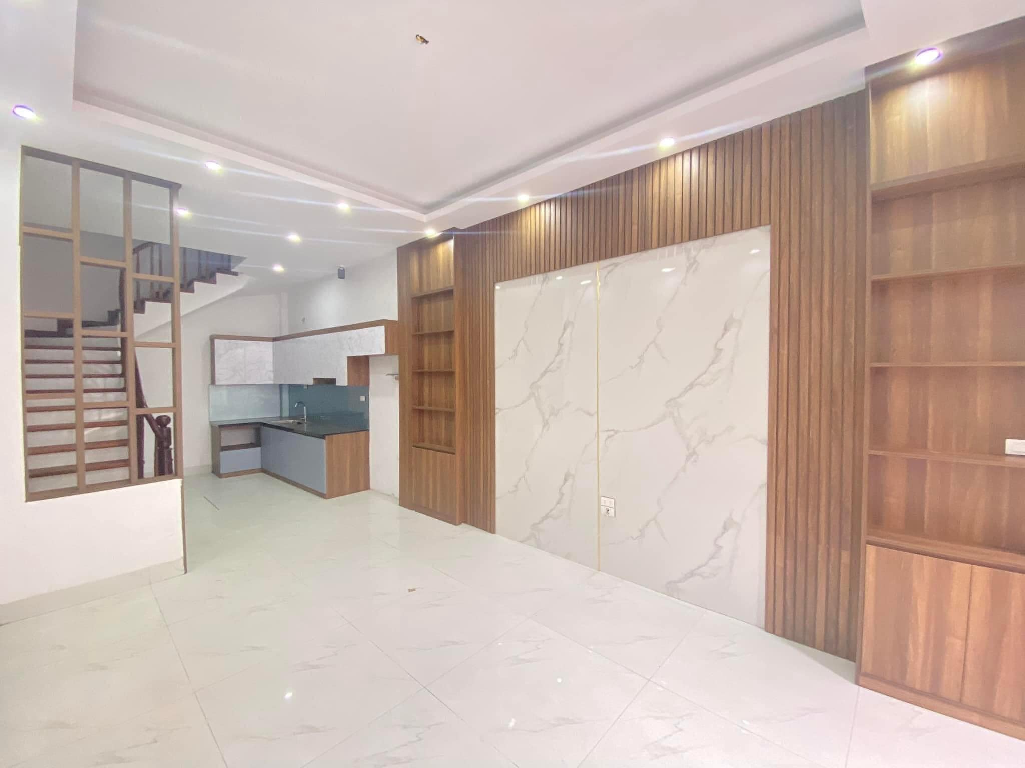 BÁN HỘ BÀ CHỊ NHÀ PHẠM VĂN ĐỒNG NHÀ ĐẸP MỚI XÂY