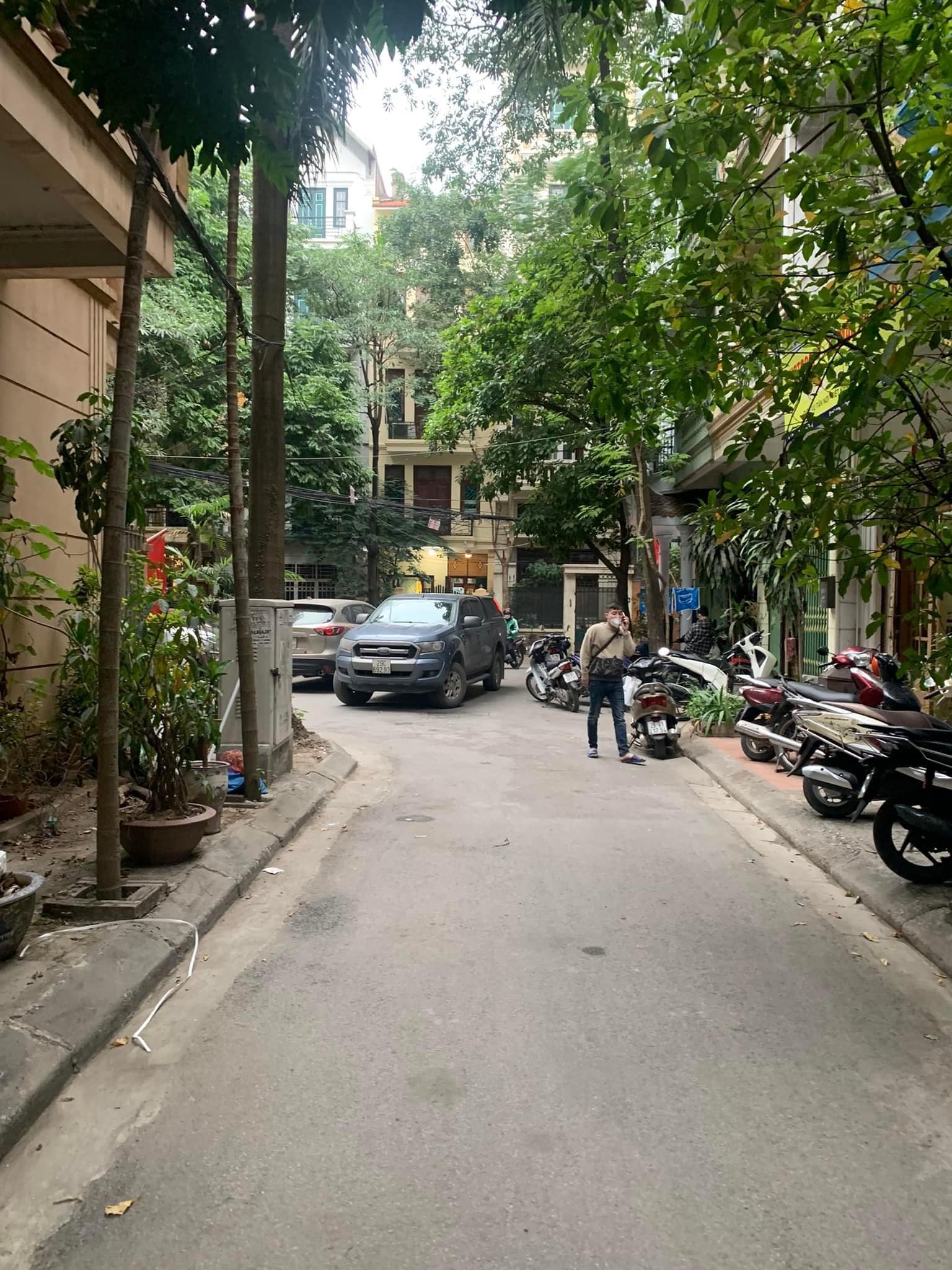 Phân Lô Trung Kính_KD Sầm Uất_Thông Tứ Tung_Gần Phố_Cây Xanh Bóng Mát_Giá TỐt Thông Số Đẹp