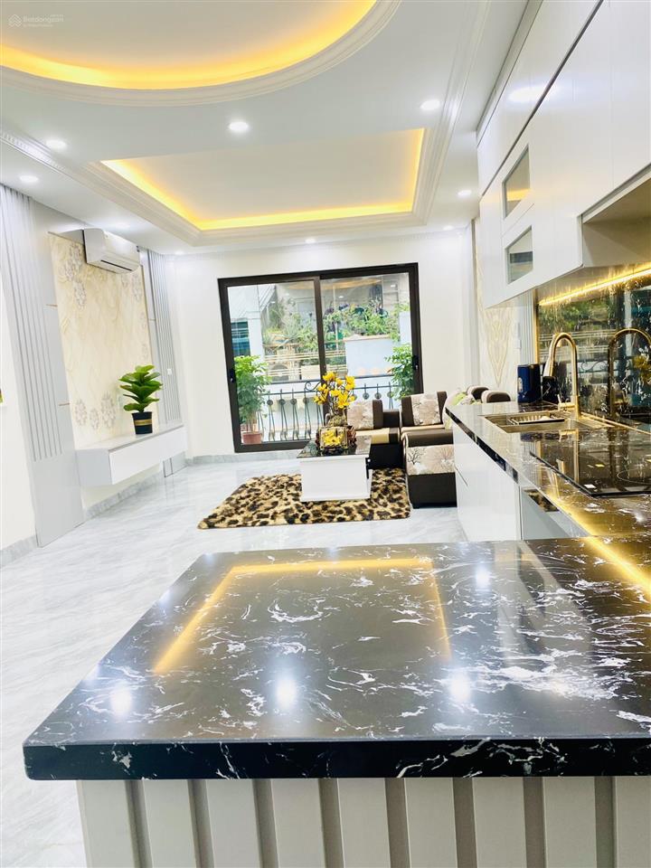 Bán nhà phân lô phố Nguyễn Ngọc Nại, ô tô 7 chỗ vào nhà, cách 30m ra phố