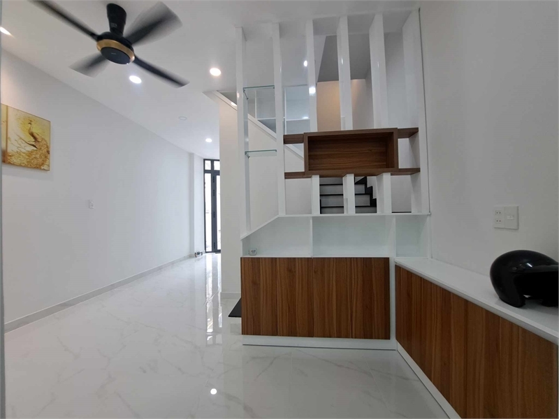 BÌNH THẠNH NGAY CHỢ BÀ CHIỂU - 38M2 - 2 TẦNG- NHÀ MỚI- Giá chỉ 4 tỷ xíu