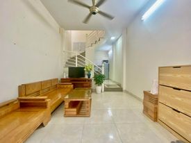 Bán nhà xây 2 tầng Văn Phú, ngay Khu ĐT Văn Phú, Quận ủy, nhà xây chắc chắn, chỉ Nhỉnh 2 tỷ, chỉ việc về ở