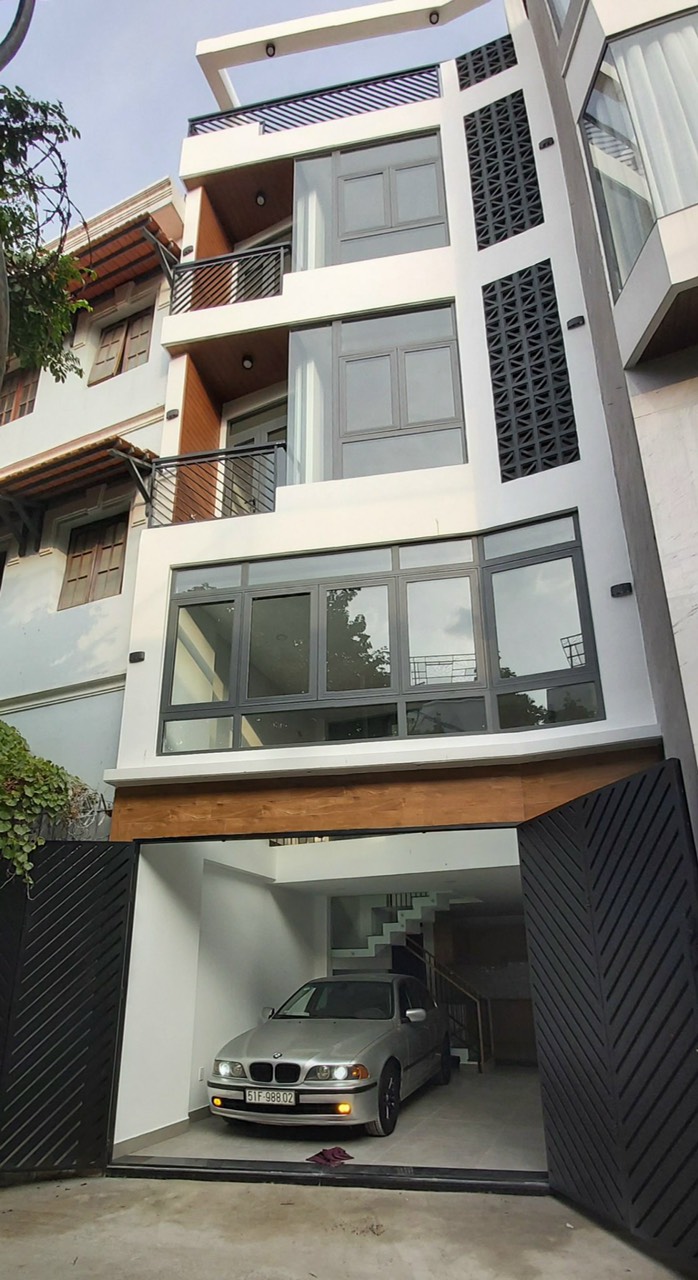 Cho thuê nhà 160-160B Nguyễn Cư Trinh, P. Nguyễn Cư Trinh Q1