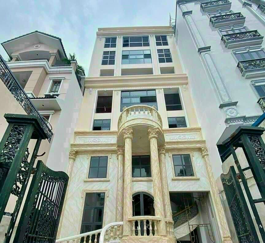 Cho thuê mặt bằng Nguyễn Thị Minh Khai, Quận 3, DT: 25x42m, DTSD: 1.500m2