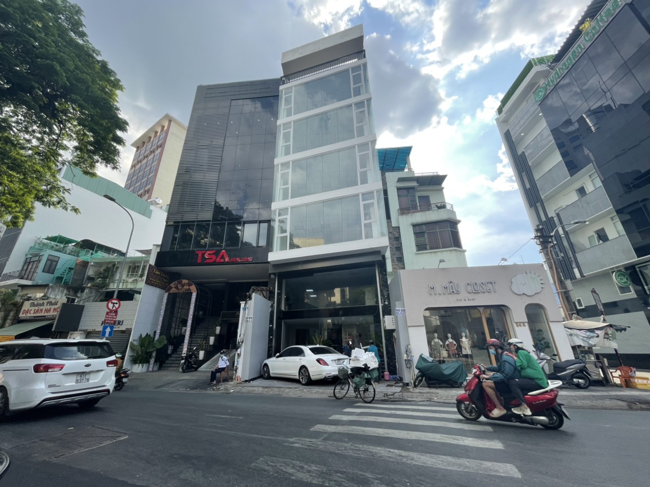 Cho thuê tòa nhà Sư Vạn Hạnh, Quận 10, DT: 8x21m, 1 hầm 1 trệt 4 lầu, DTSD: 650 m2