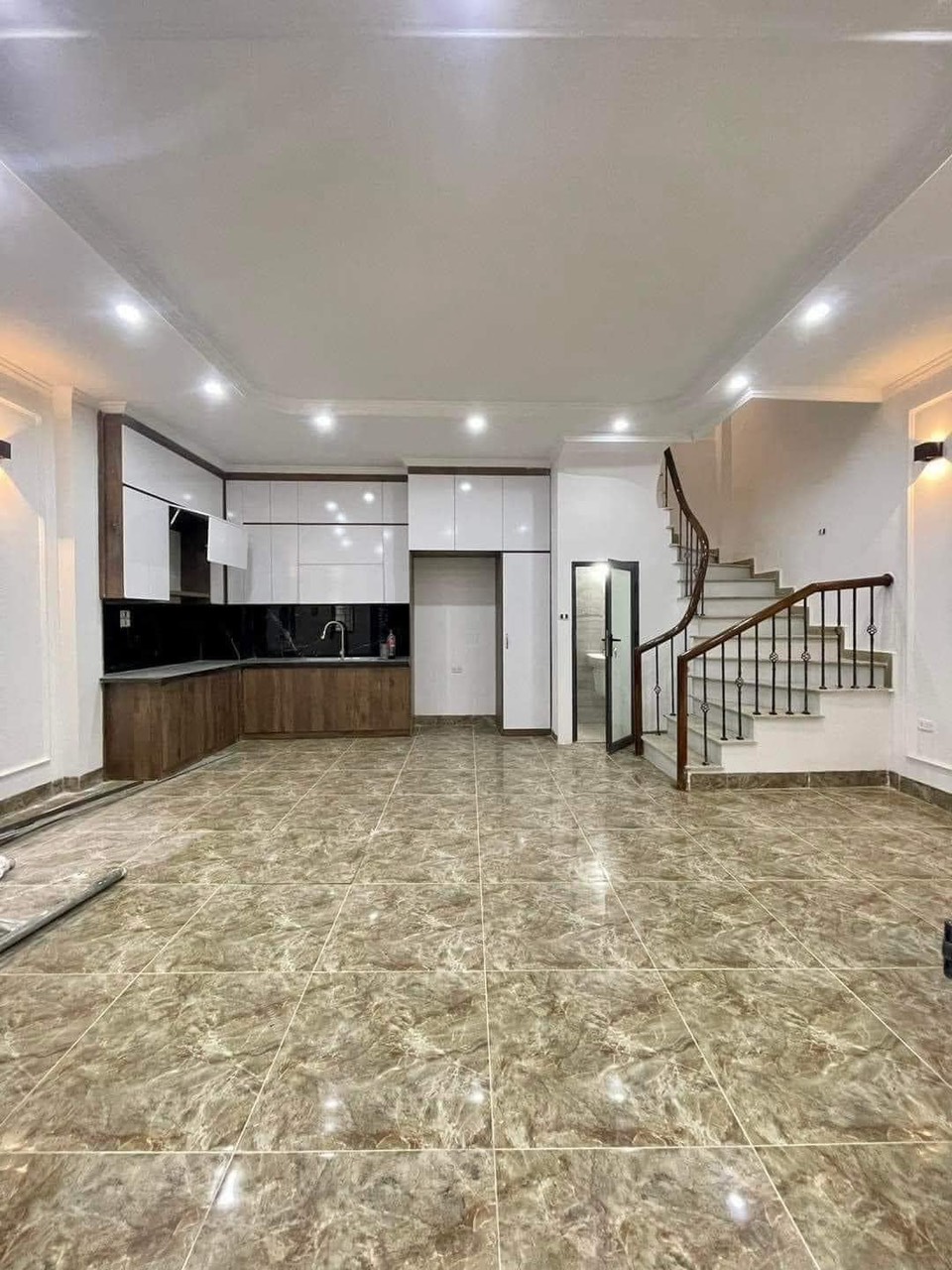 Bán nhà Kim Giang, 35m x 5T x 3.98 tỷ, MT 4M - NGÕ THÔNG - CẠNH KHU ĐÔ THỊ ĐẠI KIM