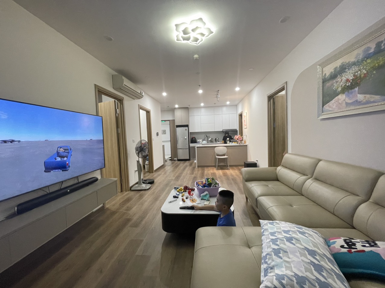 Gia đình cần bán gấp nhà phố Hoàng Như Tiếp,lô góc,ô tô tránh,KD, 35m,MT 5m,nhỉnh 4 tỷ