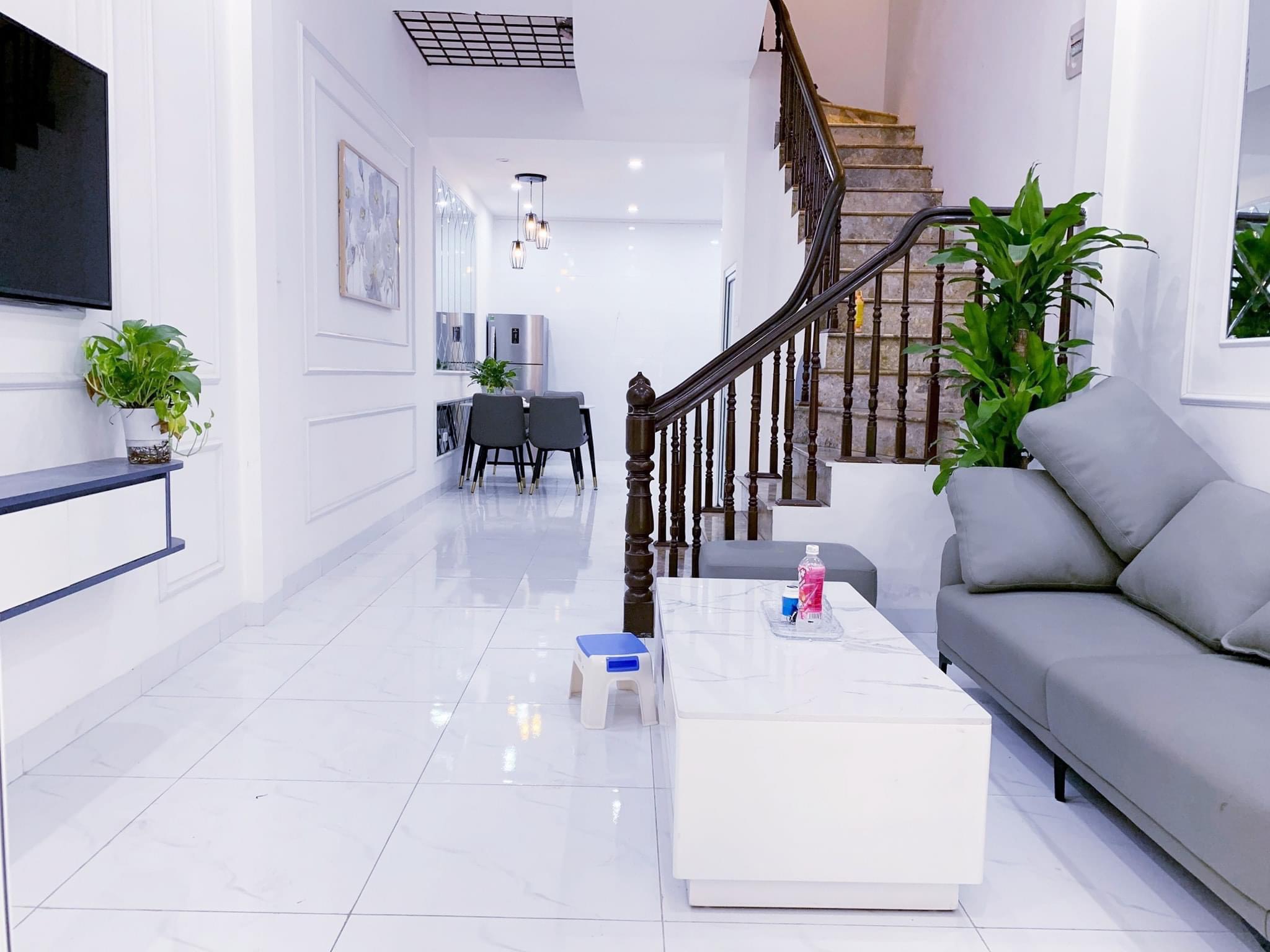 BÁN NHÀ HOÀNG HOA THÁM, BA ĐÌNH, 10M RA PHỐ, 28M2 4 TẦNG, GIÁ 2.88 TỶ