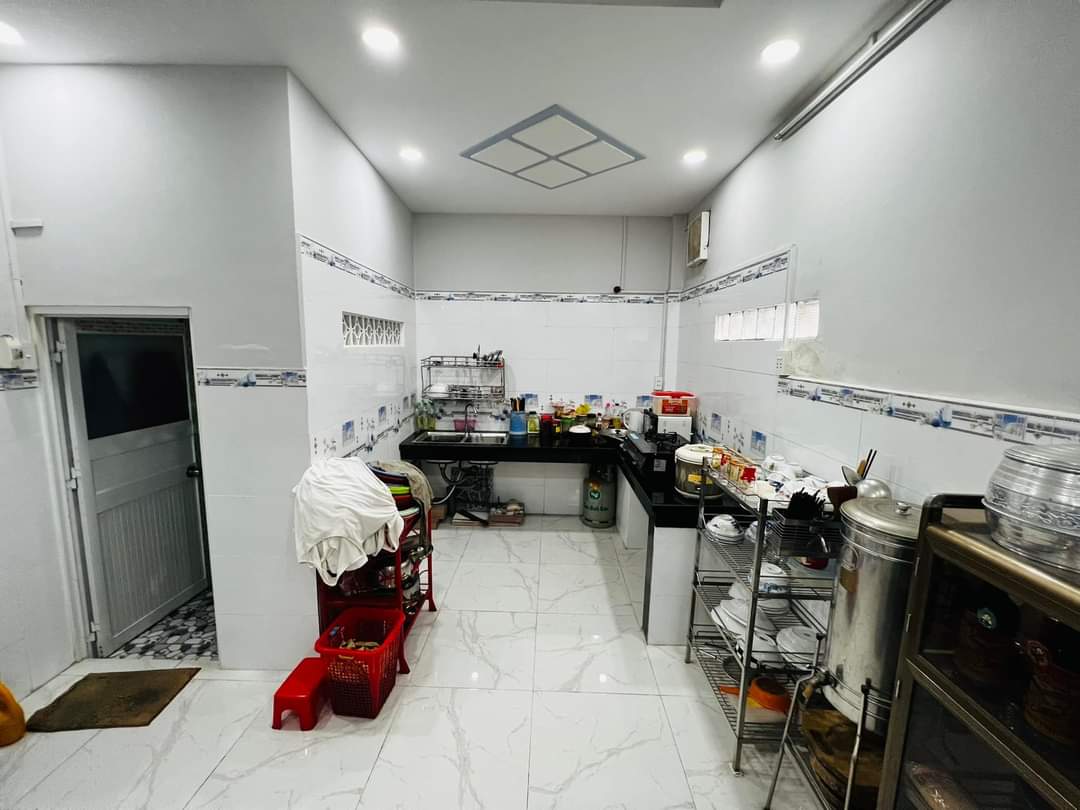 + BÁN NHÀ- ,HẺM 8M .60M2. 2 TẦNG,ĐƯỜNG NGUYỄN ẢNH THỦ.- P,HIỆP THÀNH, Q12 . GIÁ 2.X TỶ