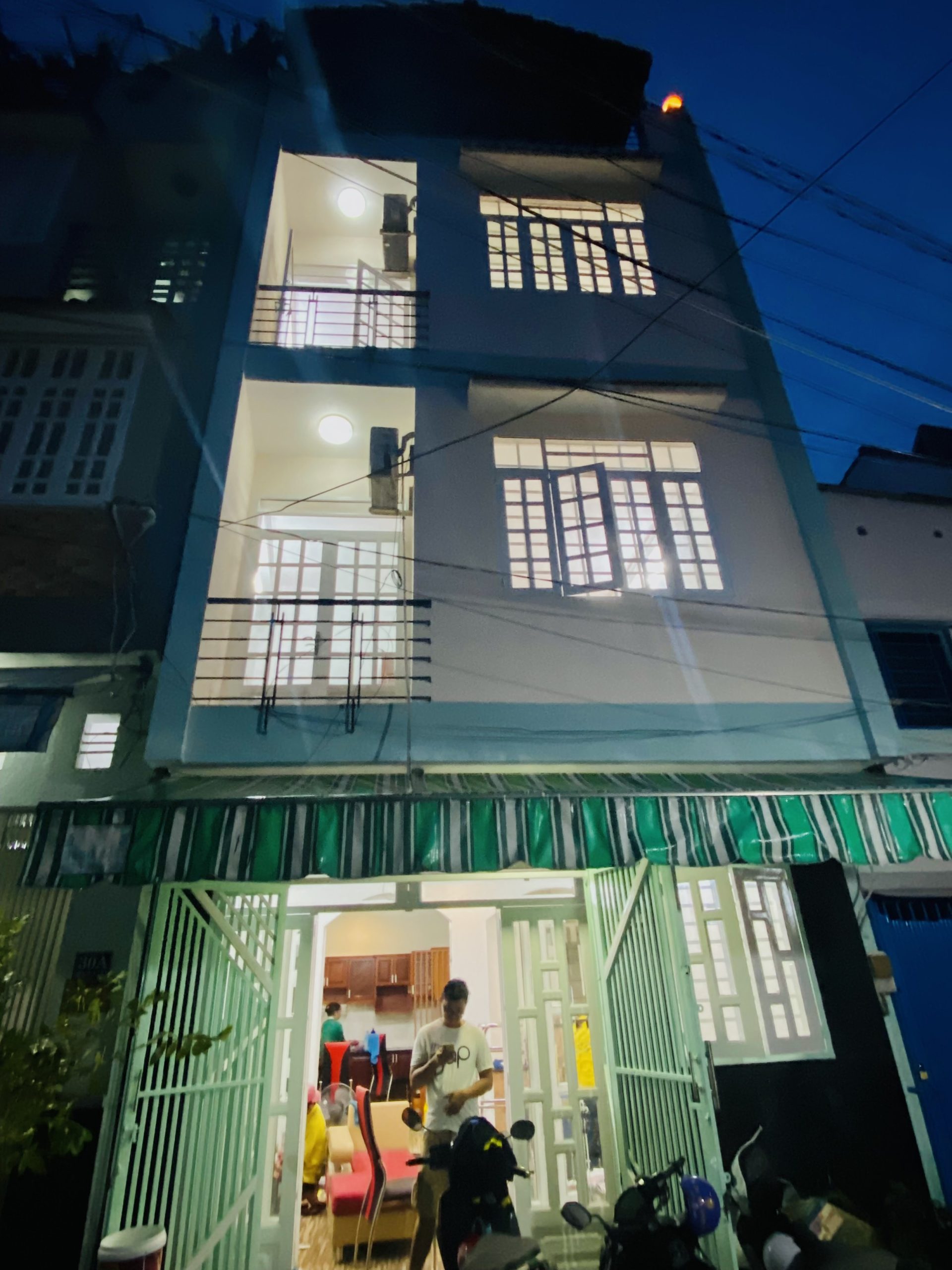 Chủ nhà nợ ngân hàng 5tỷ9 hết khả năng trả nợ cần bán buông sổ nhà đẹp Q4