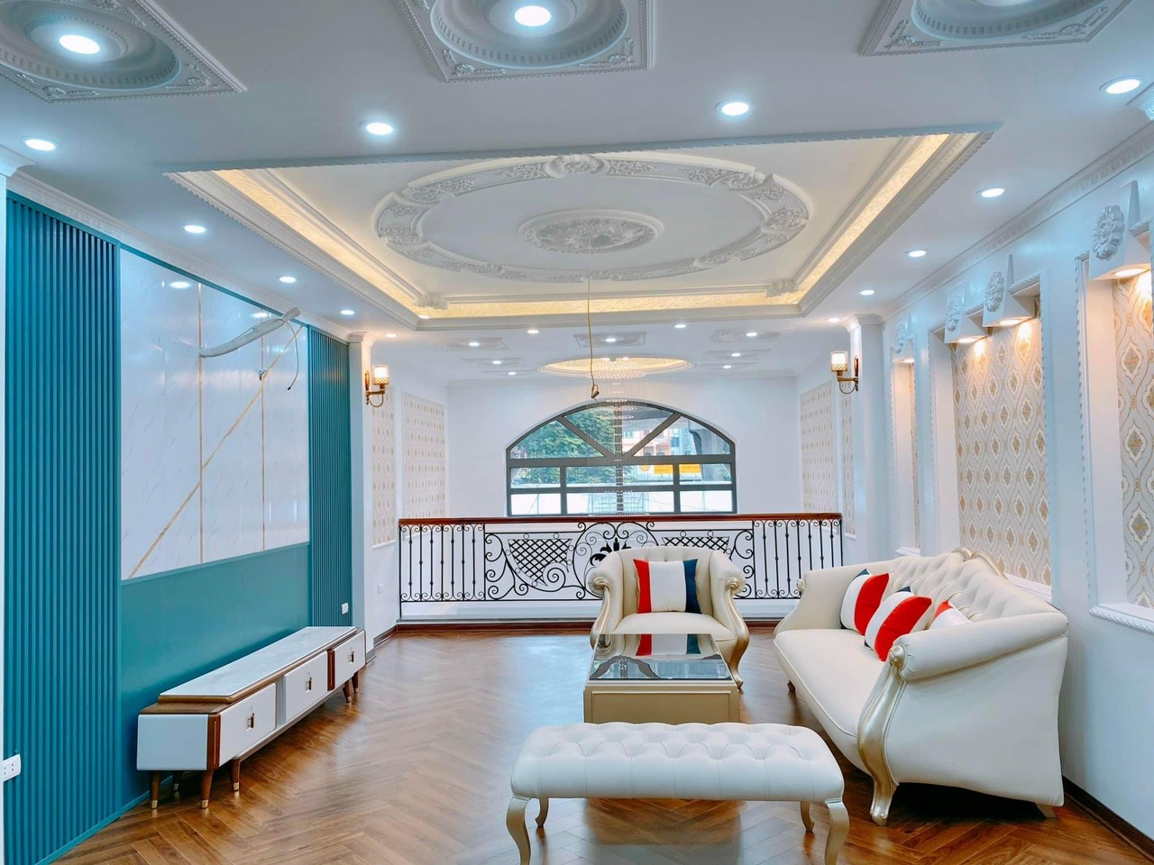 Nhà cực đẹp Phố Đàm Quang Trung,lô góc,thang máy,gara ô tô,70M,MT 5M,nhỉnh 10 tỷ