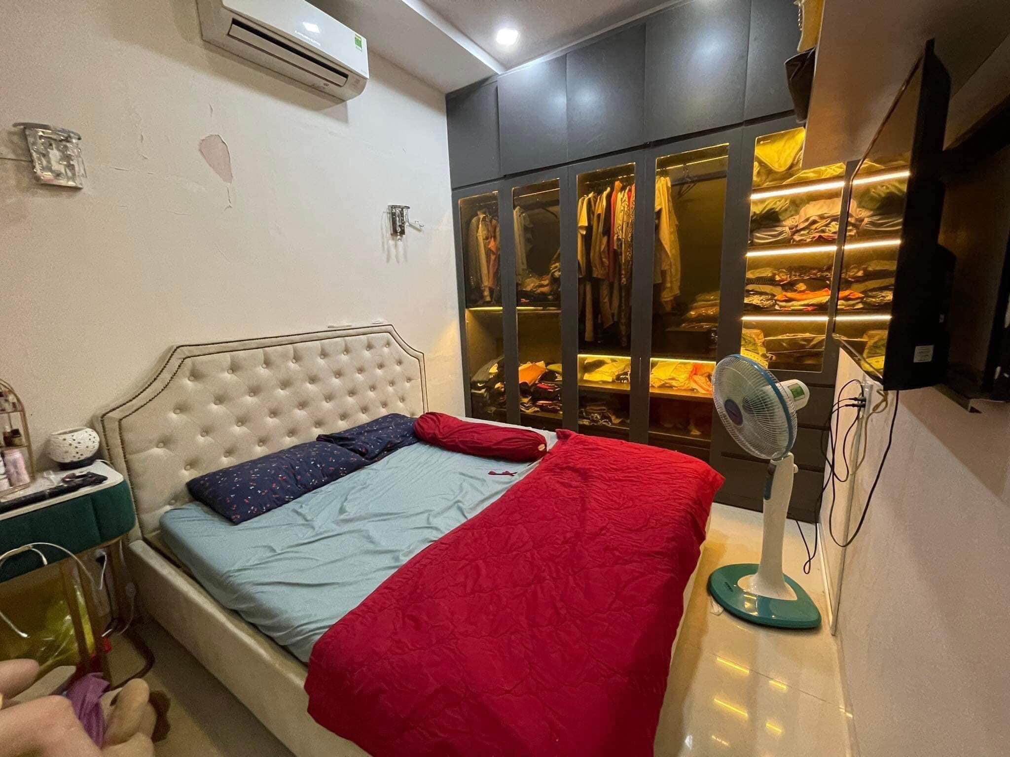 Nhà đẹp đường số 37 phường Tân Quy. dt 4x14m, giá 5 tỷ 200 triệu TL chính chủ