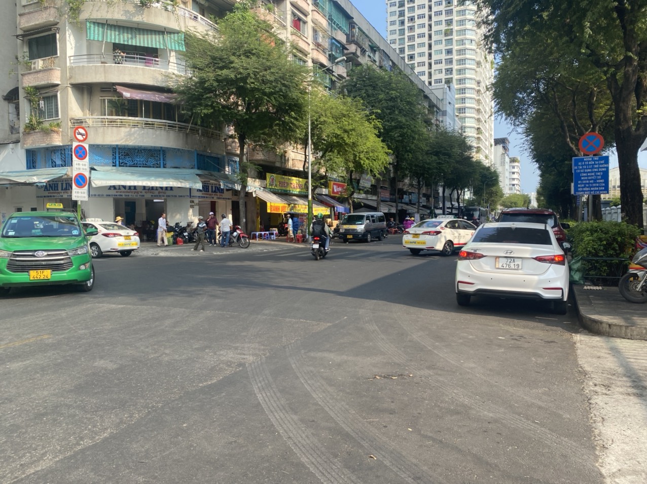 BÁN KS MẶT TIỀN ĐƯỜNG NGÔ QUYỀN - THU NHẬP KIM CƯƠNG HƠN 300TR/THÁNG , MỎ VÀNG TRUNG TÂM QUẬN 5 .