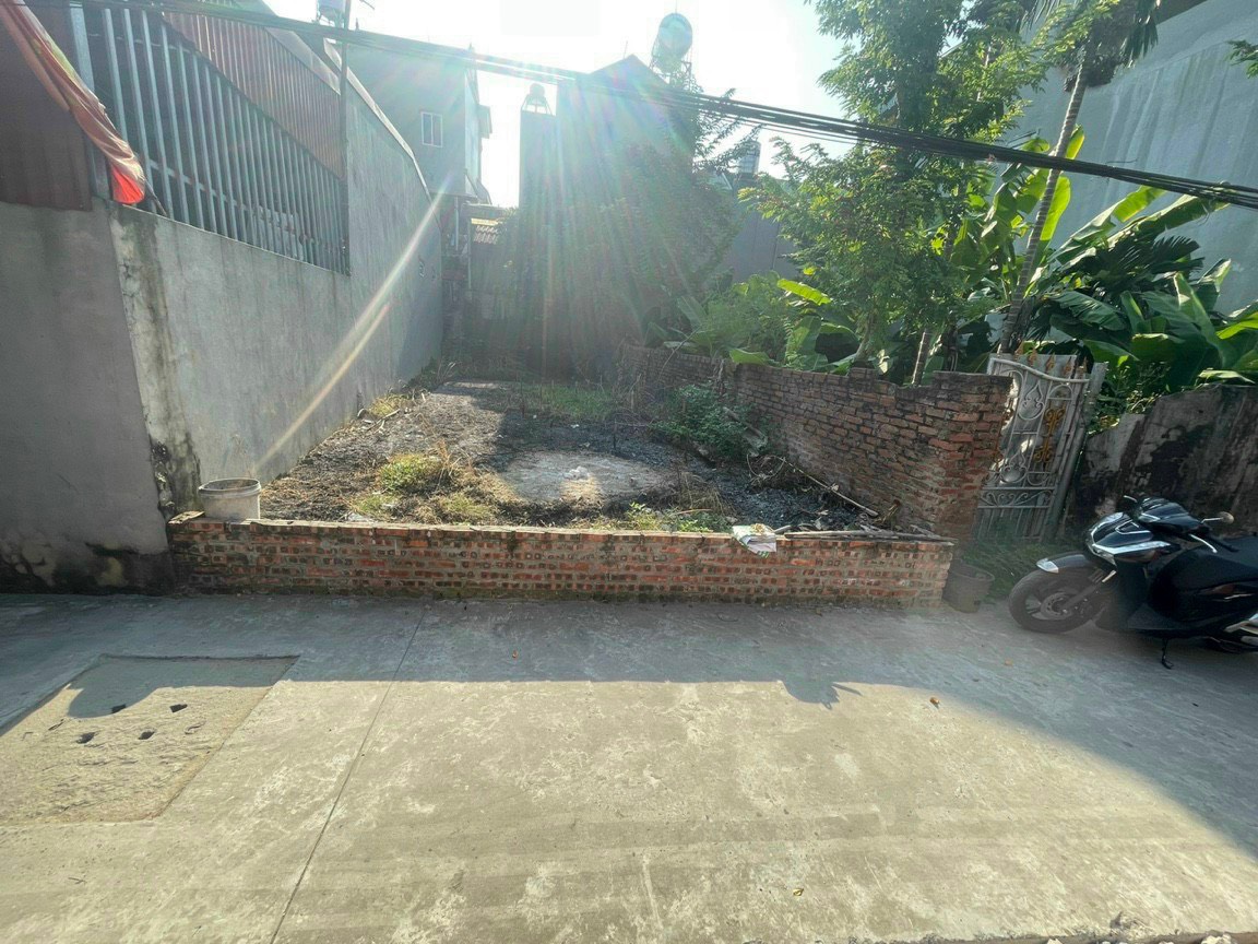 Cần bán 80m đất thôn Thượng Phúc Bắc Hồng giá 30tr/m cạnh công viên