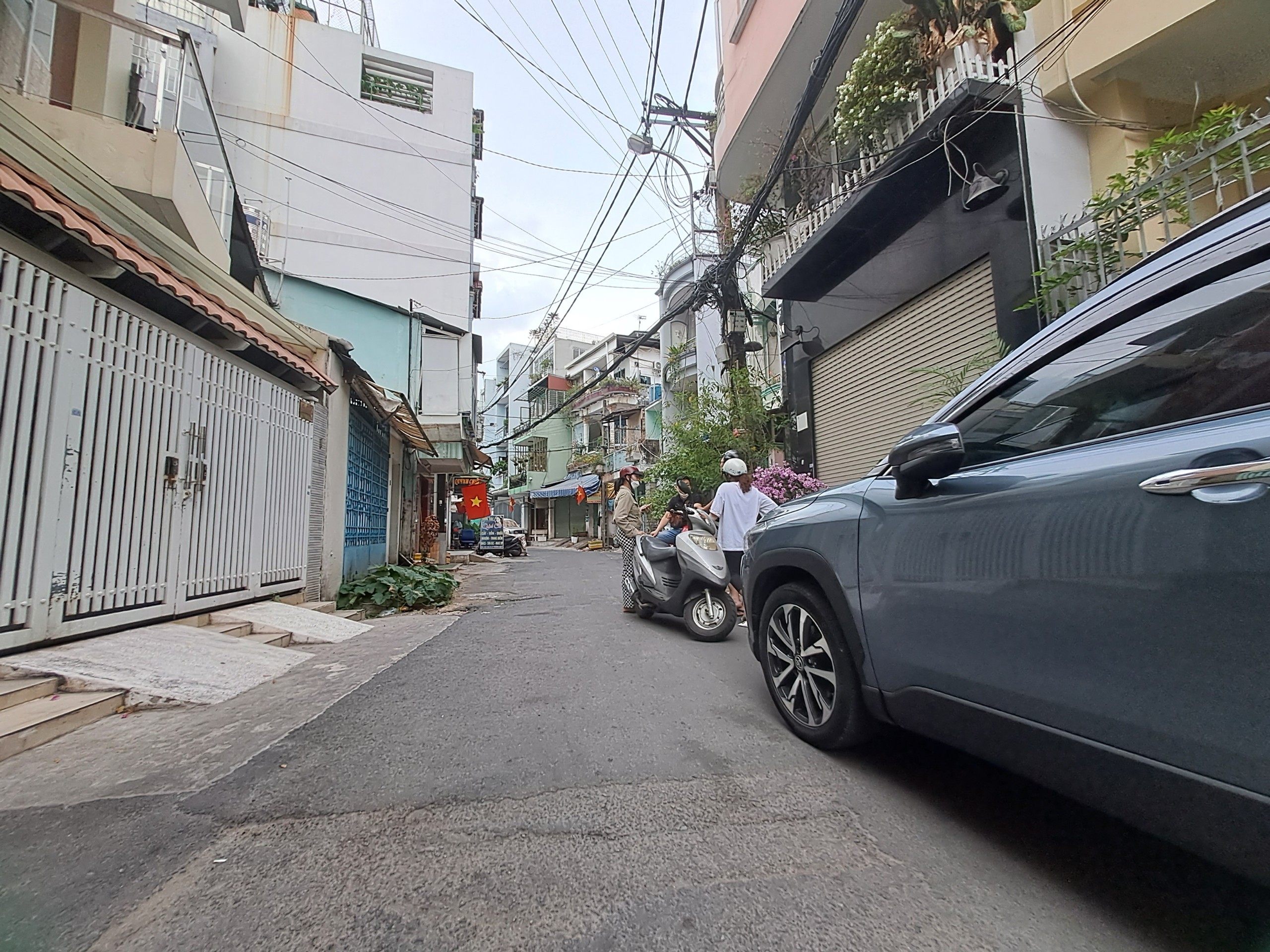 Bán nhà hẻm 7m gần Lạc Long Quân, Tân Bình, 5 tầng, 4x13, giá rẻ