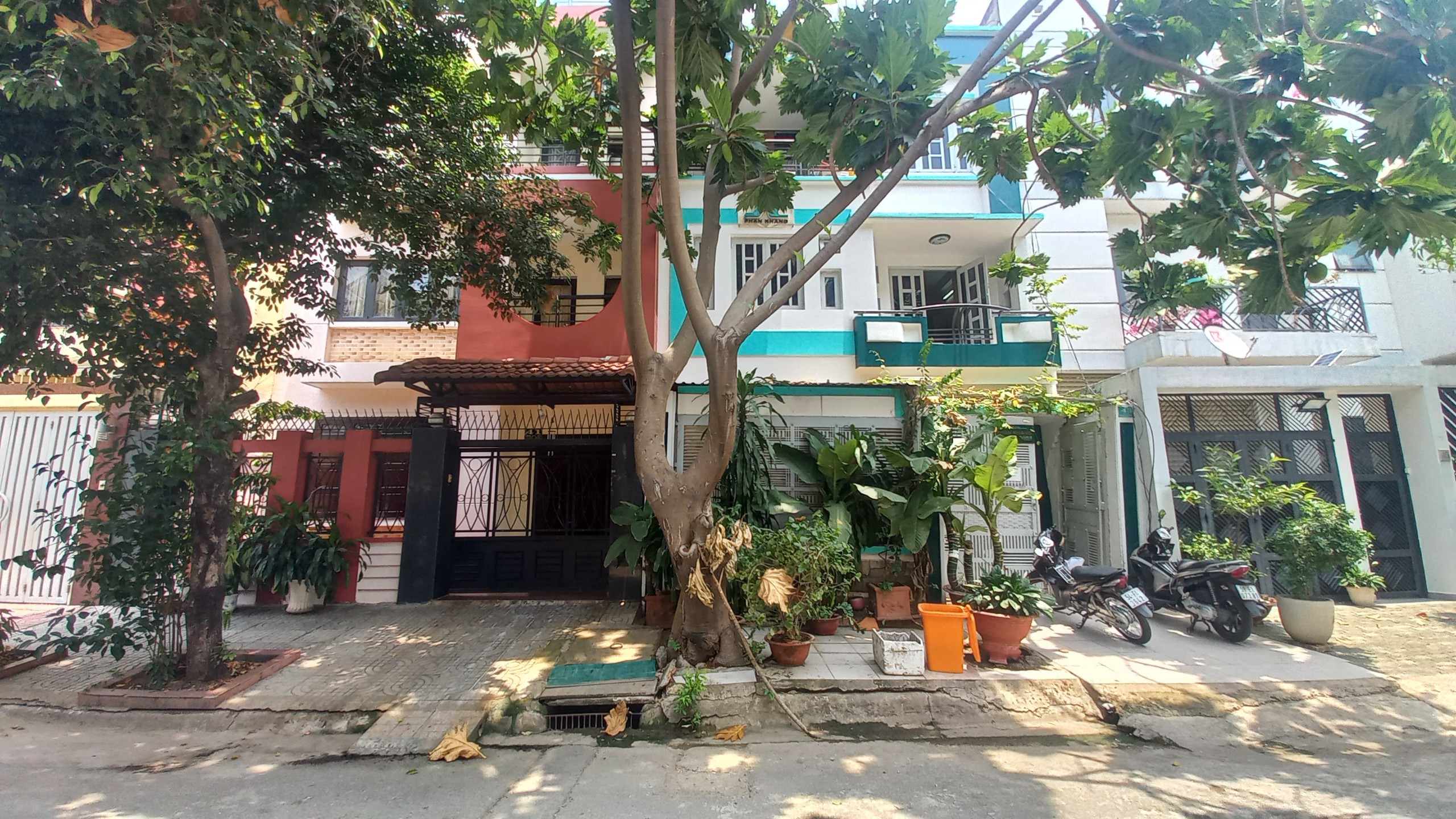 Bán Nhà 3 Lầu Mặt Tiền Đường 6 - Hiệp Bình Chánh - Thành Phố Thủ Đức