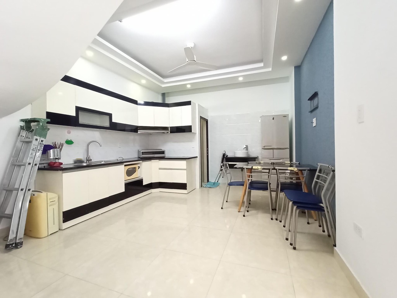 Bán nhà khu Vĩnh Tiến (Vĩnh Niệm) - gần Aeon mall - 48m2 - 4 tầng - ô tô đỗ cửa - 2,950 tỷ