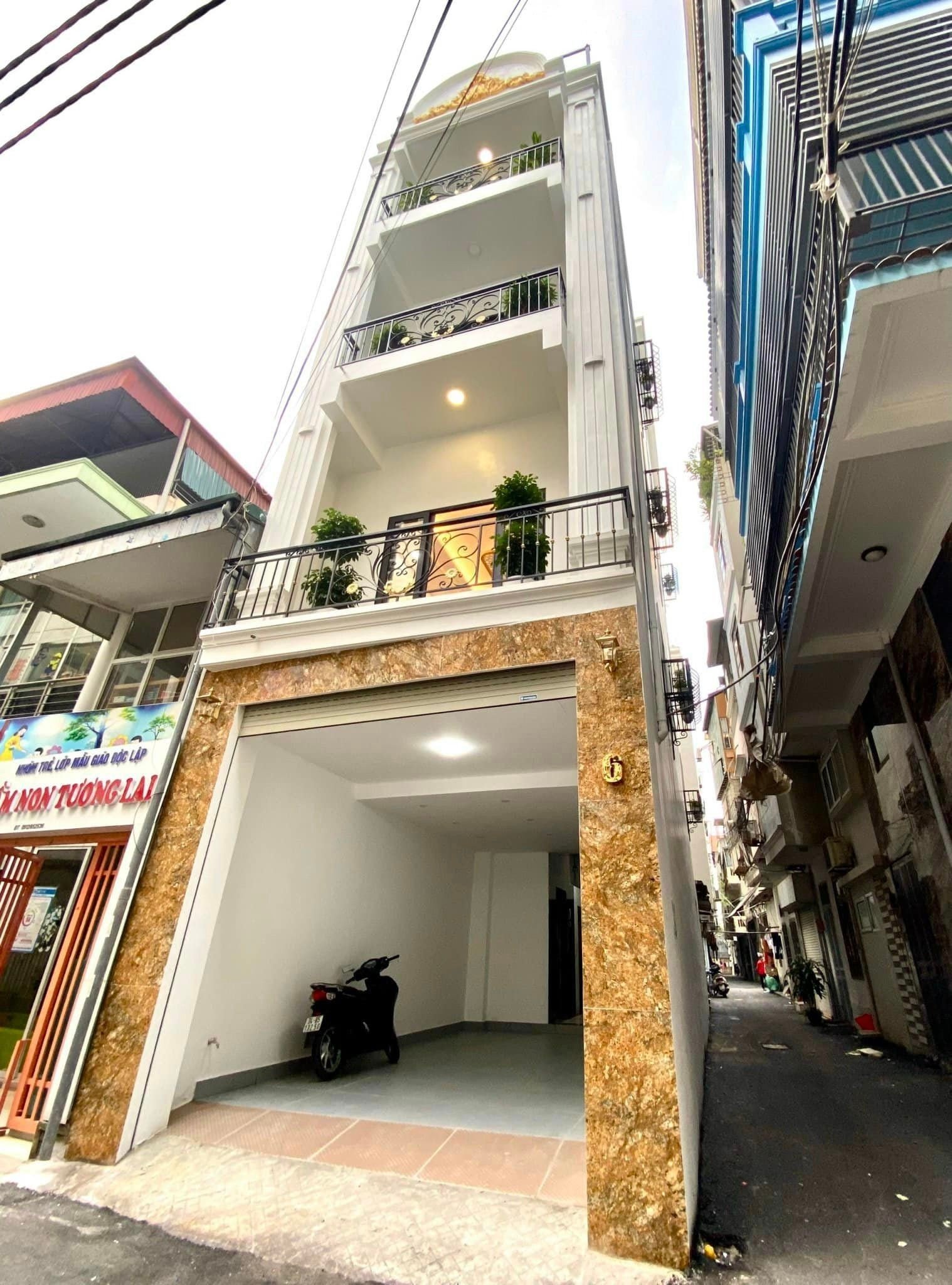 VẠN PHÚC - HÀ ĐÔNG - LÔ GÓC- KINH DOANH ĐỈNH - THANG MÁY - Ô TÔ VÀO NHÀ- ĐƯỜNG RỘNG Ô TÔ TRÁNH