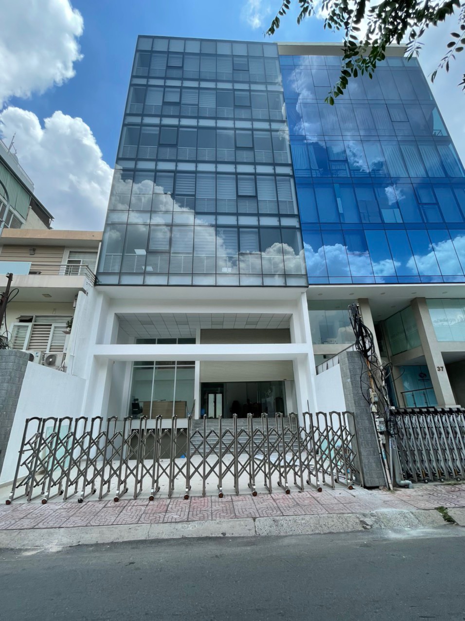 200m2