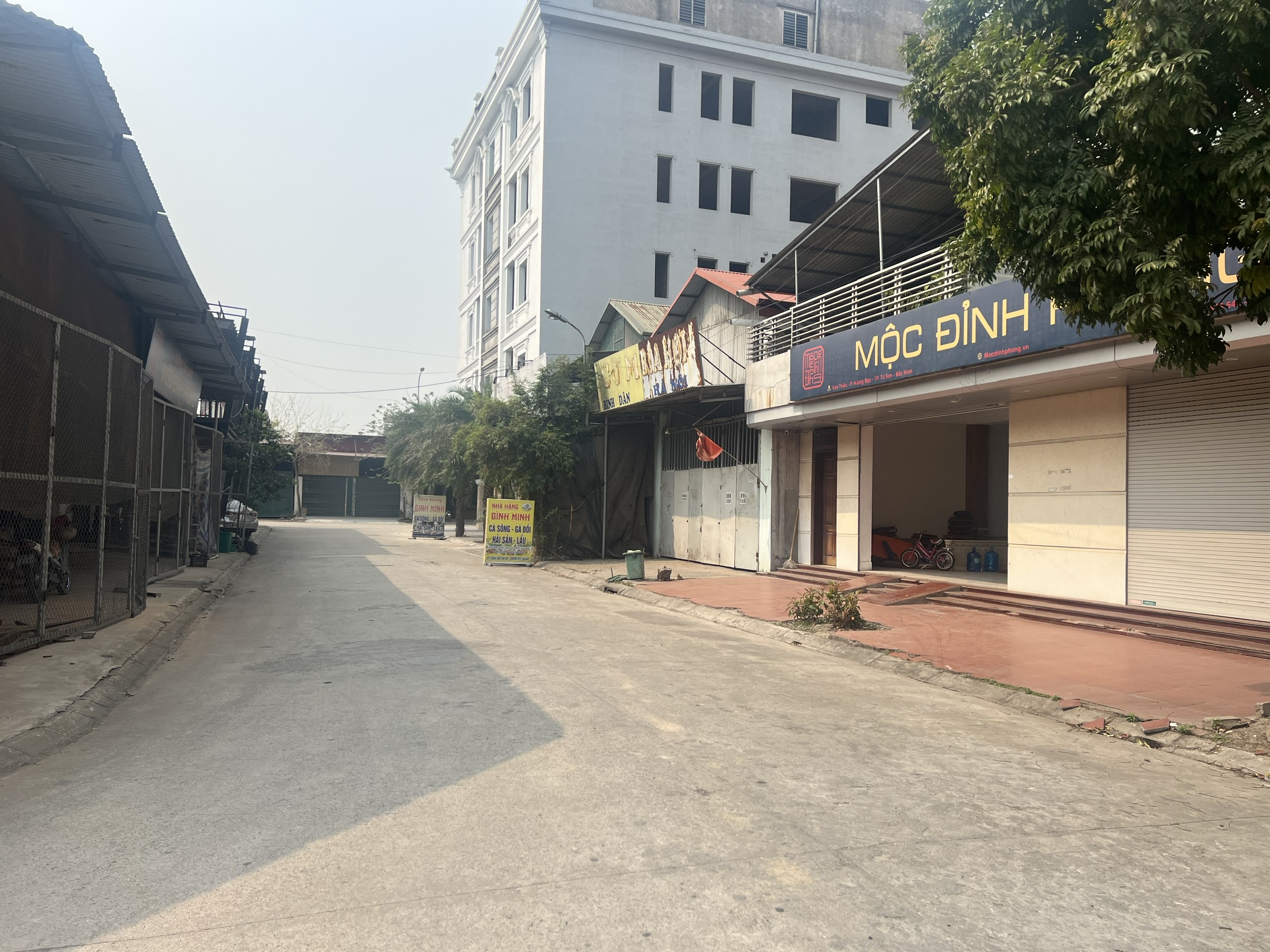 CẦN GẤP LẮM BÁN GẤP NHÀ 4 TẦNG GIÁ RẺ NHƯ BÈO THU VỀ KO ĐỦ TIỀN XÂY NHÀ Diện tích 160 m. 4 tầng mặt tiền 7 m. Giá 2.3