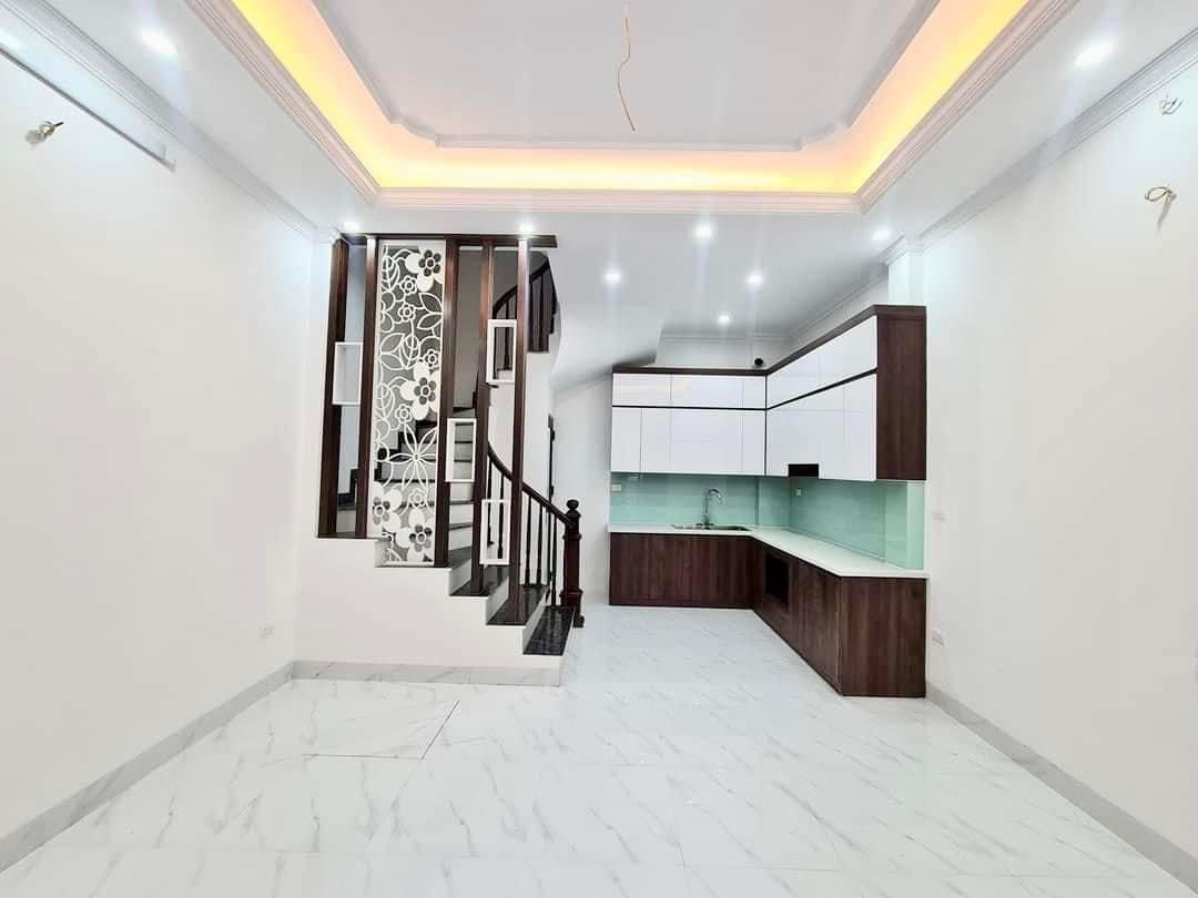 Bán nhà Trương Định, 33m x 5T x 3.8 tỷ, GẦN PHỐ - Ô TÔ ĐỖ GẦN