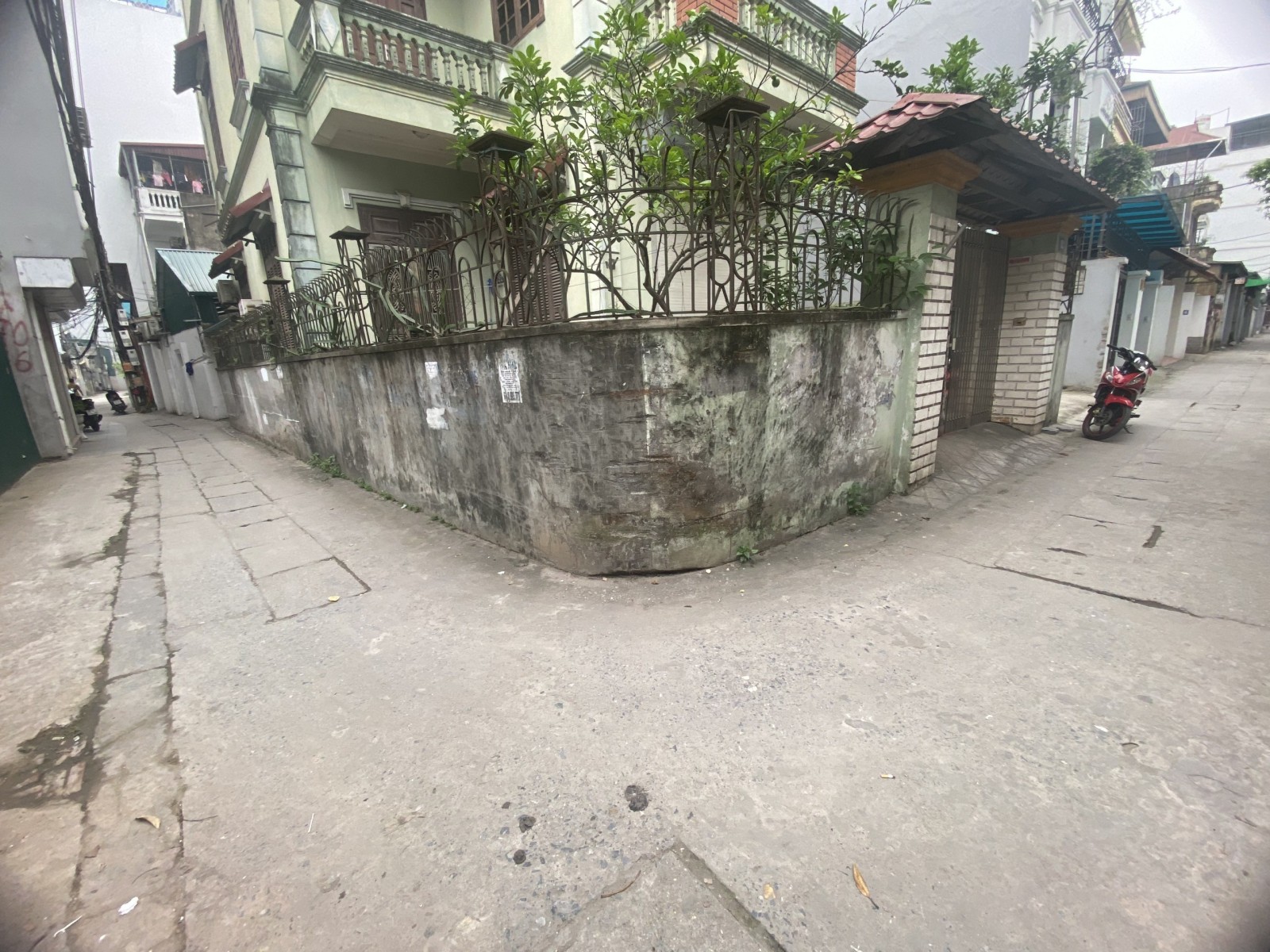 Chủ nhà cần bán gấp 128m đất Phố Trạm, mt 5.8m, hơn 5 tỷ