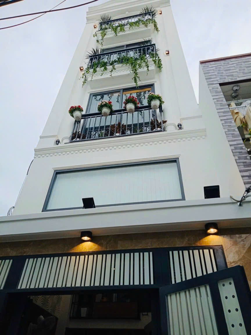 Siêu phẩm rẻ nhất gò vấp ( nhanh chân còn kịp ) Vị trí Phan huy ích p12 gò vấp giá chỉ : 4ty8 còn TLDiện tích : 4x10